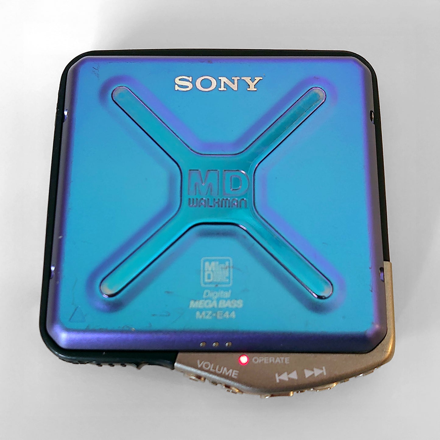 Sony MZ-E44 MiniDisc Player Bundle
