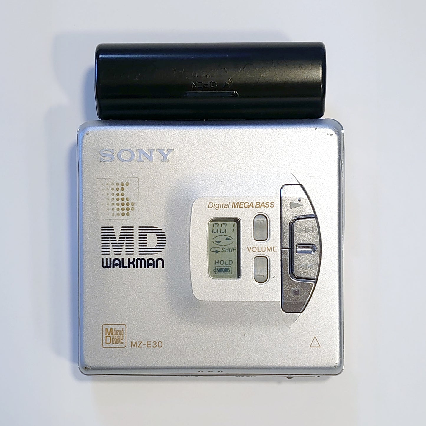 Sony MZ-E30 MiniDisc Player Bundle