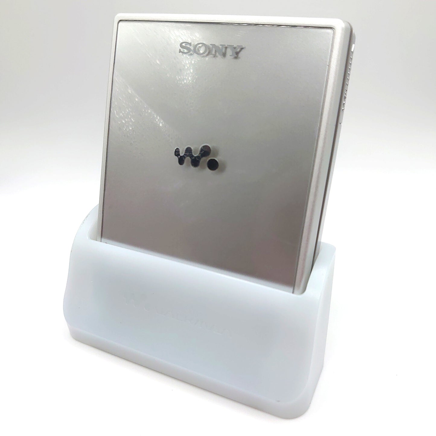 Sony MZ-E620 MiniDisc Player & Charging Stand