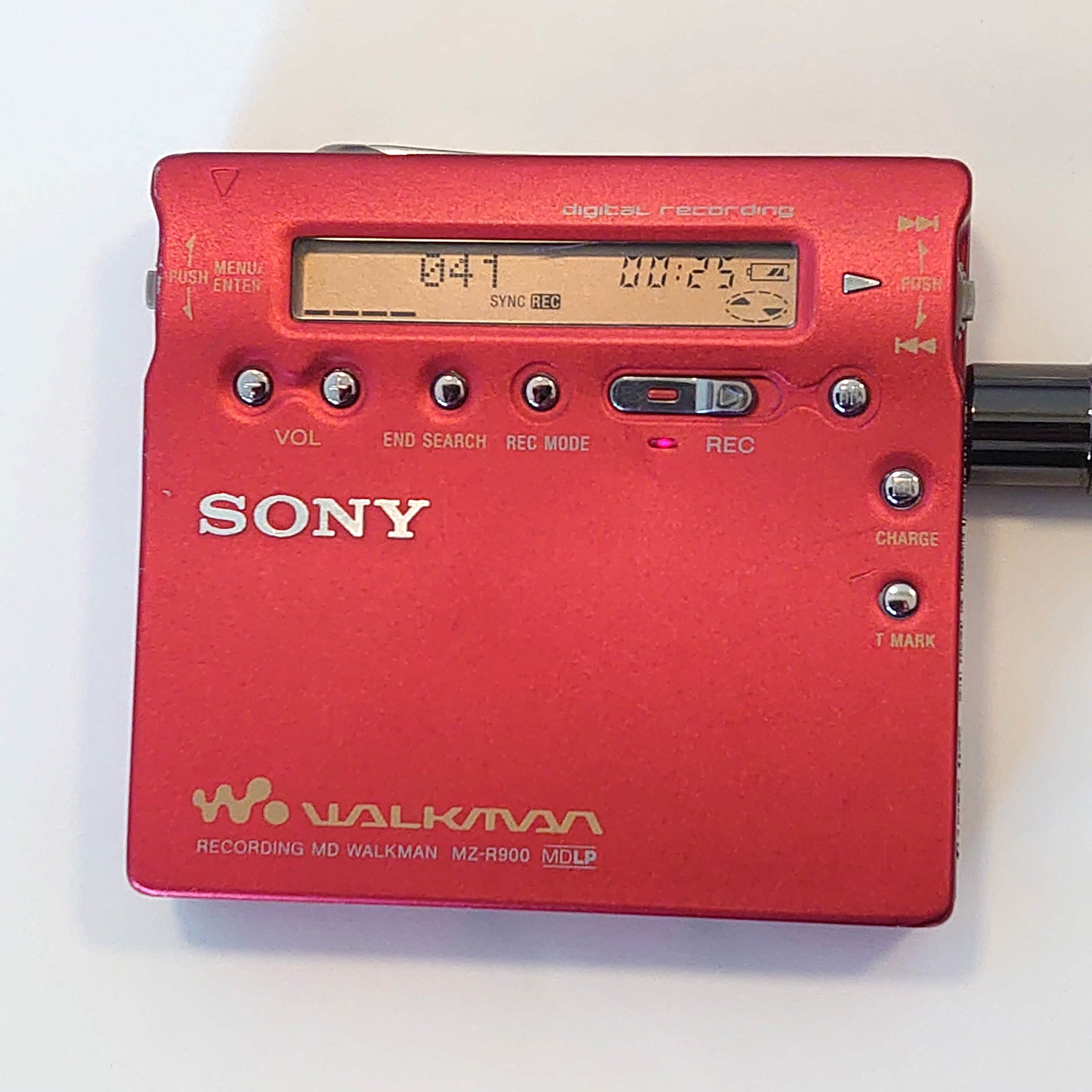 SONY WALKMAN MZ-R900 レッド 51pR8cZdwuL._UF350,350_QL80_.jpg